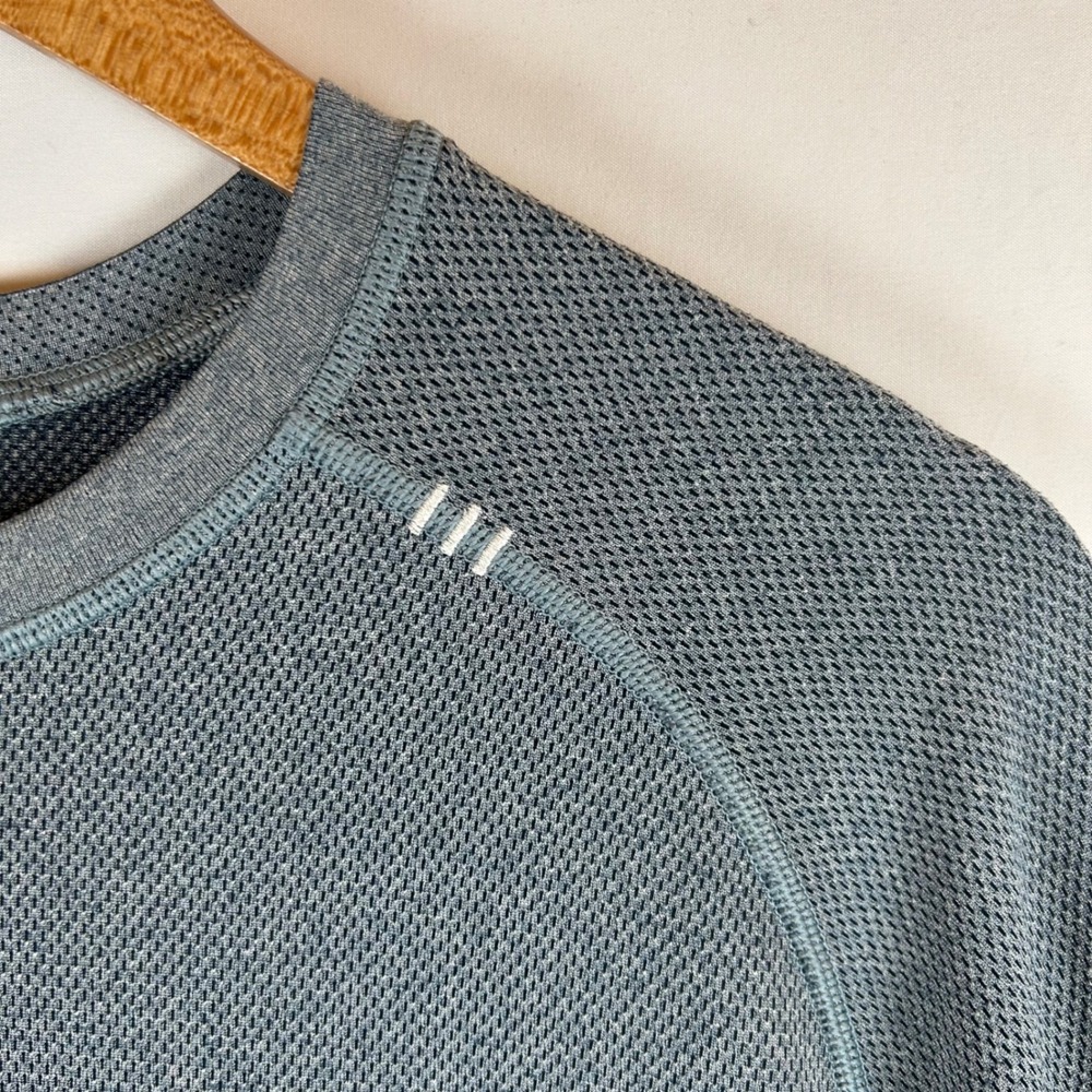 Lululemon‎ Men's Metal Vent Tech City Skyline Long Sleeve Shirt Size M - Picture 4 of 11